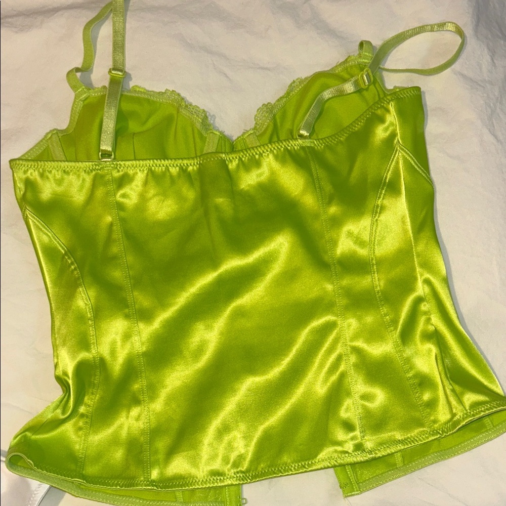 MESHKI Black, White, and Green Corset Tops - Picture 10 of 10